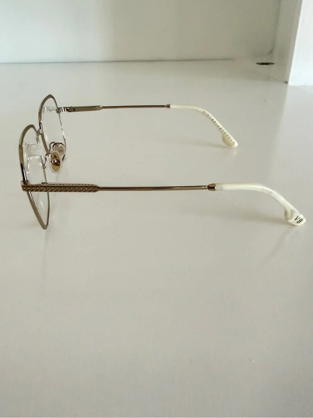 Victoria Beckham VB2108 Oversize Square Gold & White Chevron Glasses Full Set